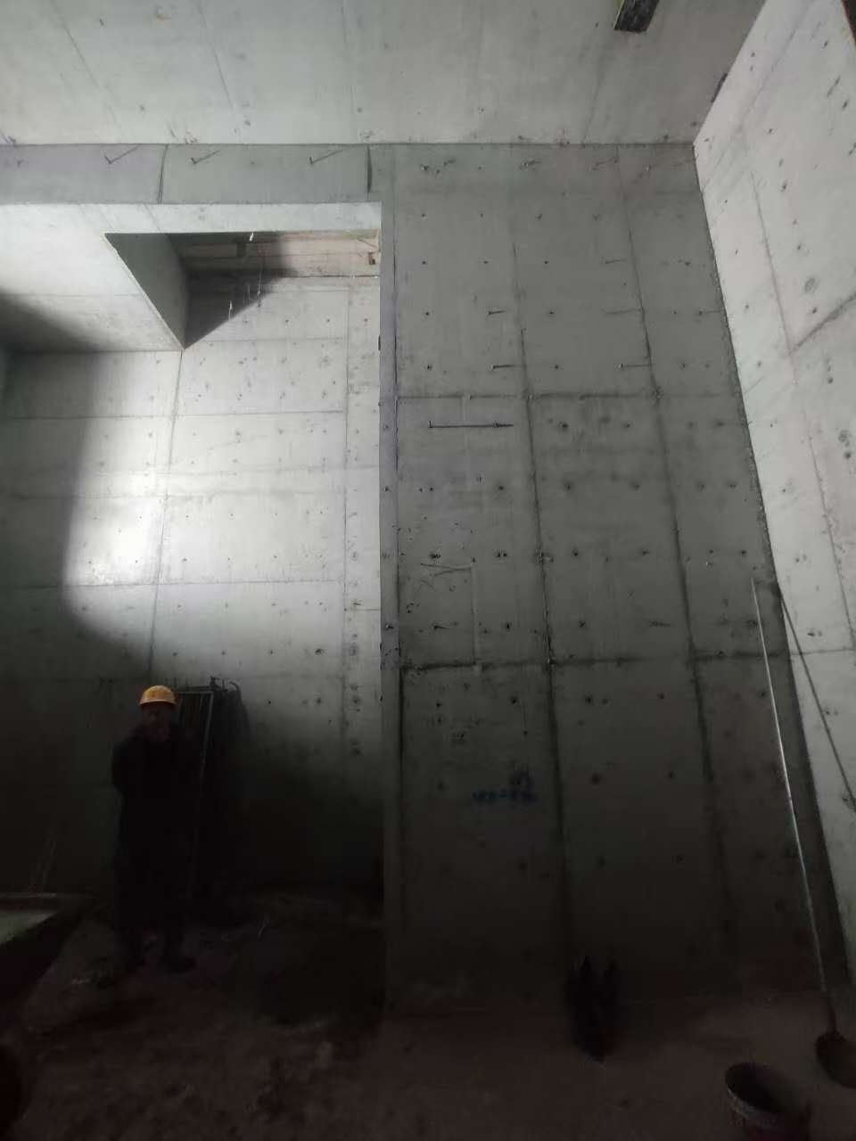 罗田墙上开槽钢筋断了有影响吗